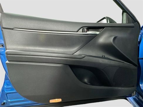 Used 2018 Toyota Camry SE image 12