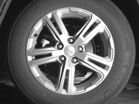 Used 2024 GMC Terrain SLE image 19