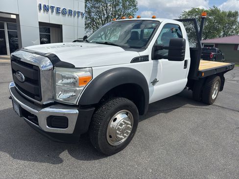 Used 2015 Ford F550 4x4 Regular Cab Super Duty image 3