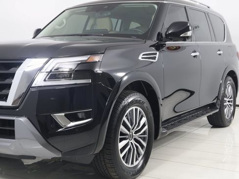 Used 2024 Nissan Armada SL w/ Captain's Chairs Package image 57