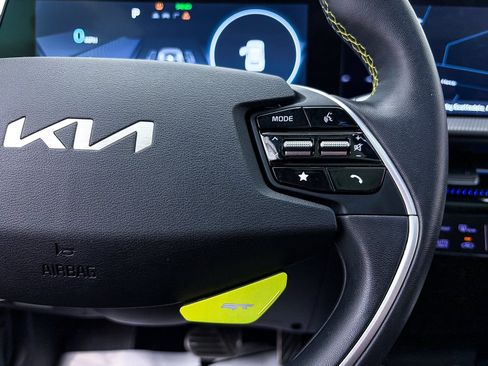 Used 2023 Kia EV6 GT image 38