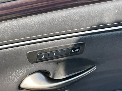 Used 2020 Lexus ES 300h w/ Premium Package FWD image 29