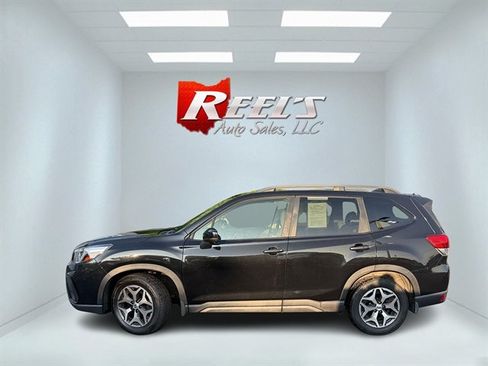Used 2019 Subaru Forester Premium w/ All-Weather Package AWD/4WD image 36