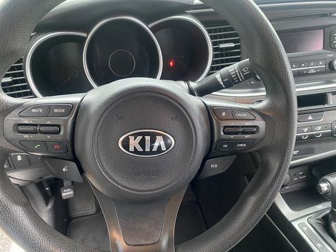 Used 2015 Kia Optima LX image 18