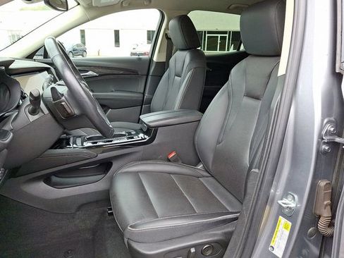 Used 2022 Buick Envision Essence w/ Technology Package I image 14