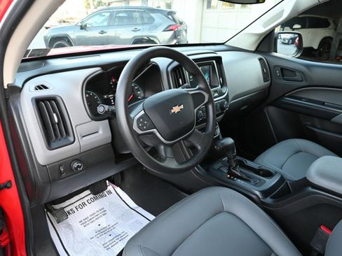 Used 2018 Chevrolet Colorado W/T w/ WT Convenience Package RWD image 19