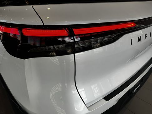 New 2026 INFINITI QX60 Autograph image 8