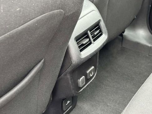 Used 2018 Chevrolet Equinox LT w/ Sun & Infotainment Package image 17