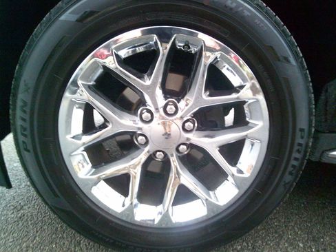 Used 2018 GMC Yukon SLT w/ HD Trailering Package image 22