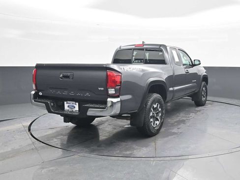 Used 2018 Toyota Tacoma TRD Off-Road image 7