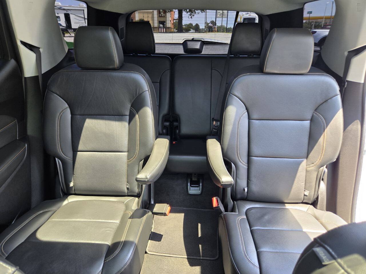 Used 2019 Chevrolet Traverse LT w/ LT Premium Package FWD image 44