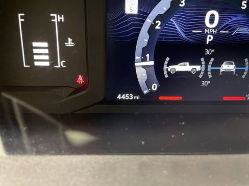 Certified 2025 Toyota Tacoma SR image 19