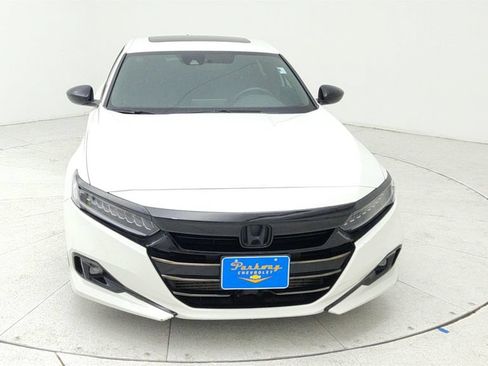 Used 2022 Honda Accord Sport image 2