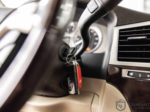 Used 2010 Cadillac Escalade 2WD Hybrid image 28