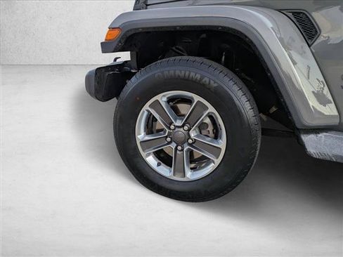 Used 2018 Jeep Wrangler Unlimited Sahara w/ Cold Weather Group image 23