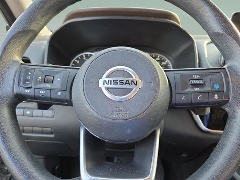 Used 2021 Nissan Rogue SV image 10