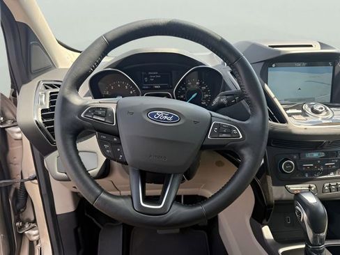 Used 2018 Ford Escape Titanium w/ Ford Safe & Smart Package AWD/4WD image 19
