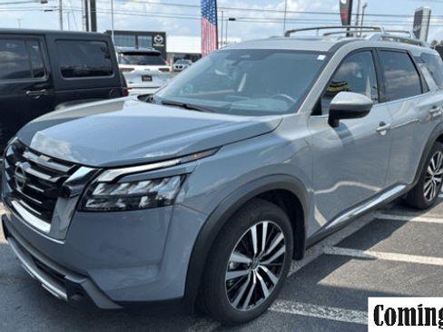 Used 2025 Nissan Pathfinder Platinum AWD/4WD image 1