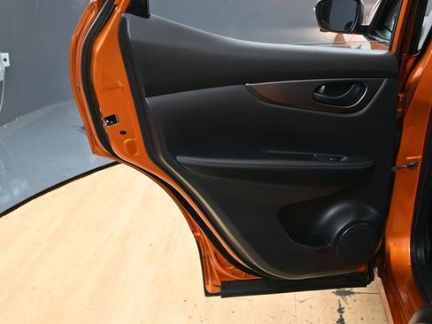 Used 2022 Nissan Rogue Sport SL image 40