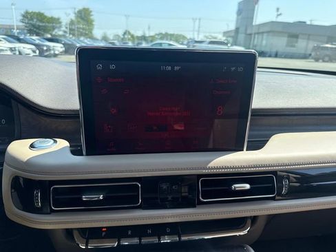 Used 2023 Lincoln Aviator Reserve w/ Equipment Group 201A image 33