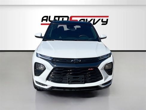 Used 2023 Chevrolet TrailBlazer RS w/ Sun and Liftgate Package image 2