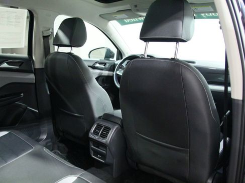 Used 2024 Volkswagen Taos SEL AWD/4WD image 22