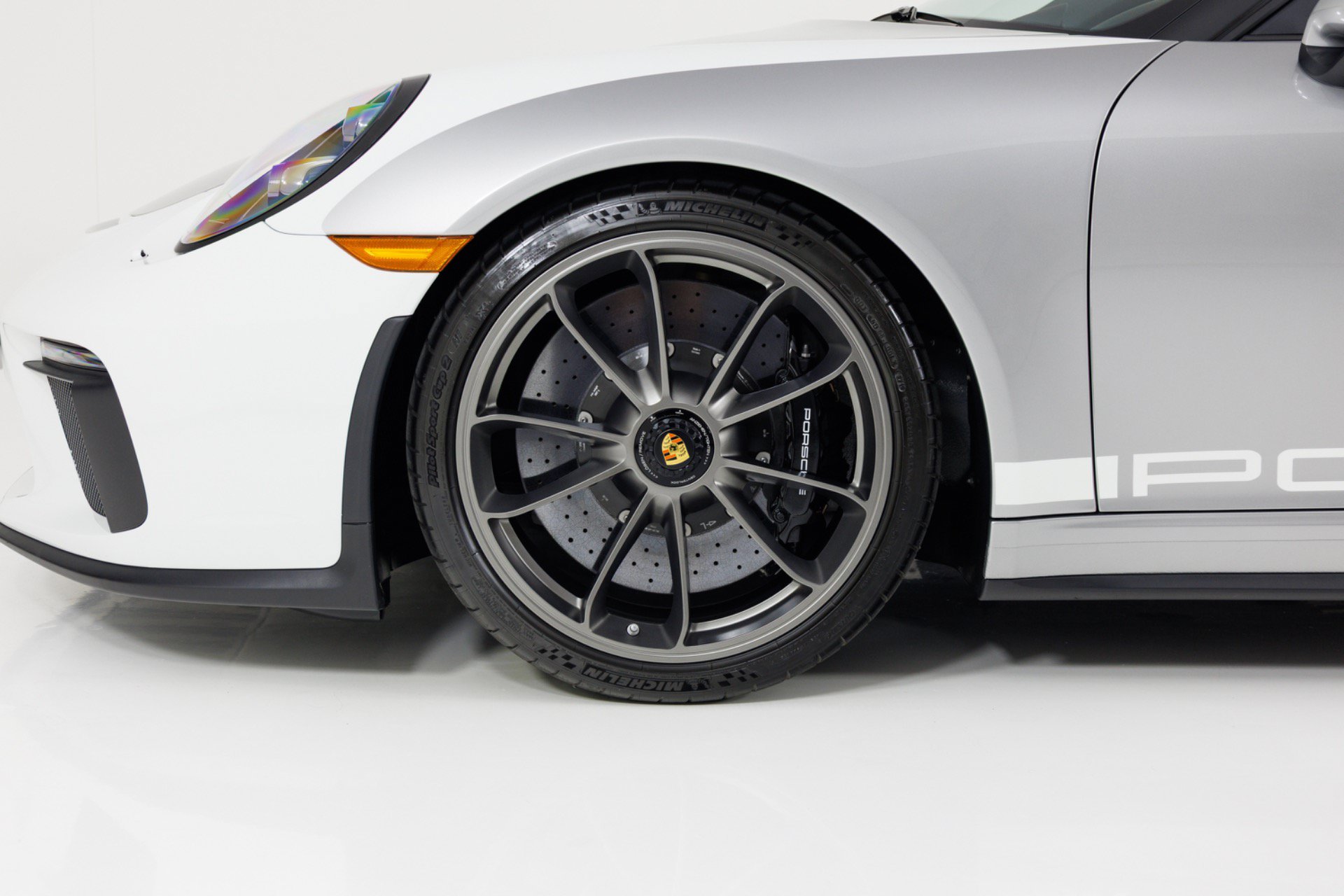 Used 2019 Porsche 911 Speedster RWD image 11