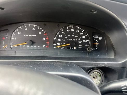 Used 1998 Toyota 4Runner SR5 w/ Preferred Equipment Group 1 AWD/4WD image 14