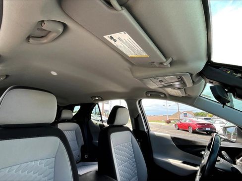 Used 2021 Chevrolet Equinox LT image 22