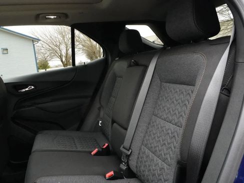 Used 2022 Chevrolet Equinox LT image 16