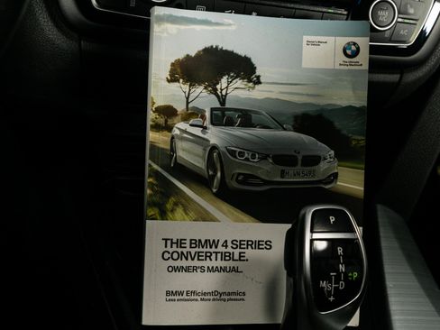 Used 2017 BMW 430i Convertible image 12