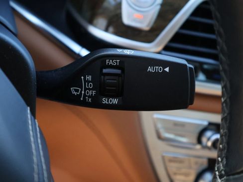 Used 2016 BMW 750i xDrive AWD/4WD image 35