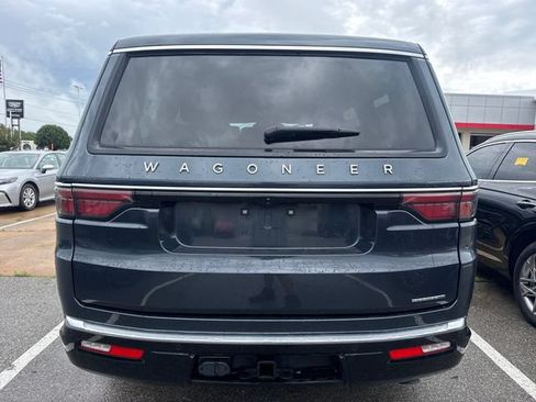 Used 2024 Jeep Wagoneer Series II AWD/4WD image 4