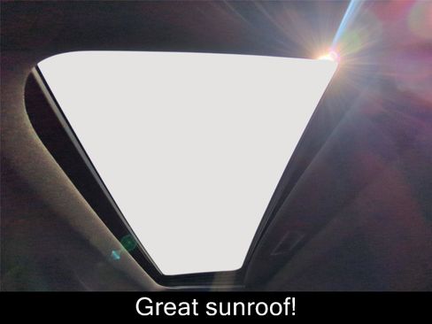 Used 2024 Chevrolet Trax RS w/ Sunroof Package FWD image 6
