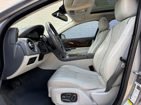 Used 2015 Jaguar XJ L Portfolio RWD image 14