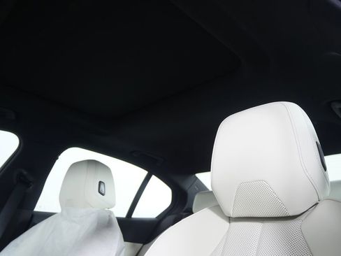 New 2026 BMW i5 eDrive40 w/ M Sport Package image 12