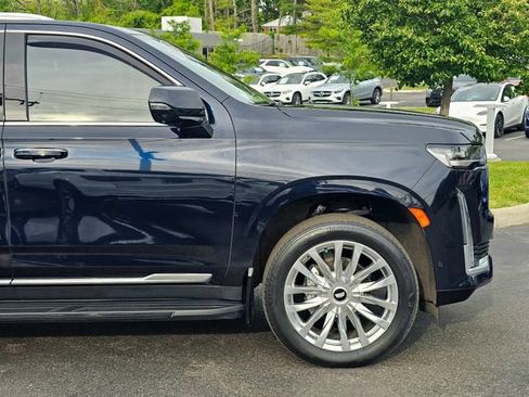 Used 2023 Cadillac Escalade ESV Premium Luxury w/ Performance Package AWD/4WD image 5