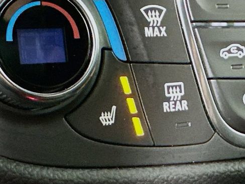 Used 2022 Chevrolet Equinox RS AWD/4WD image 14