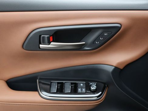 New 2025 Toyota Crown Signia image 24