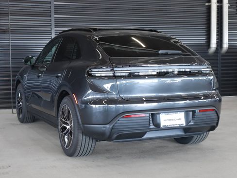 New 2026 Porsche Macan Electric RWD image 3