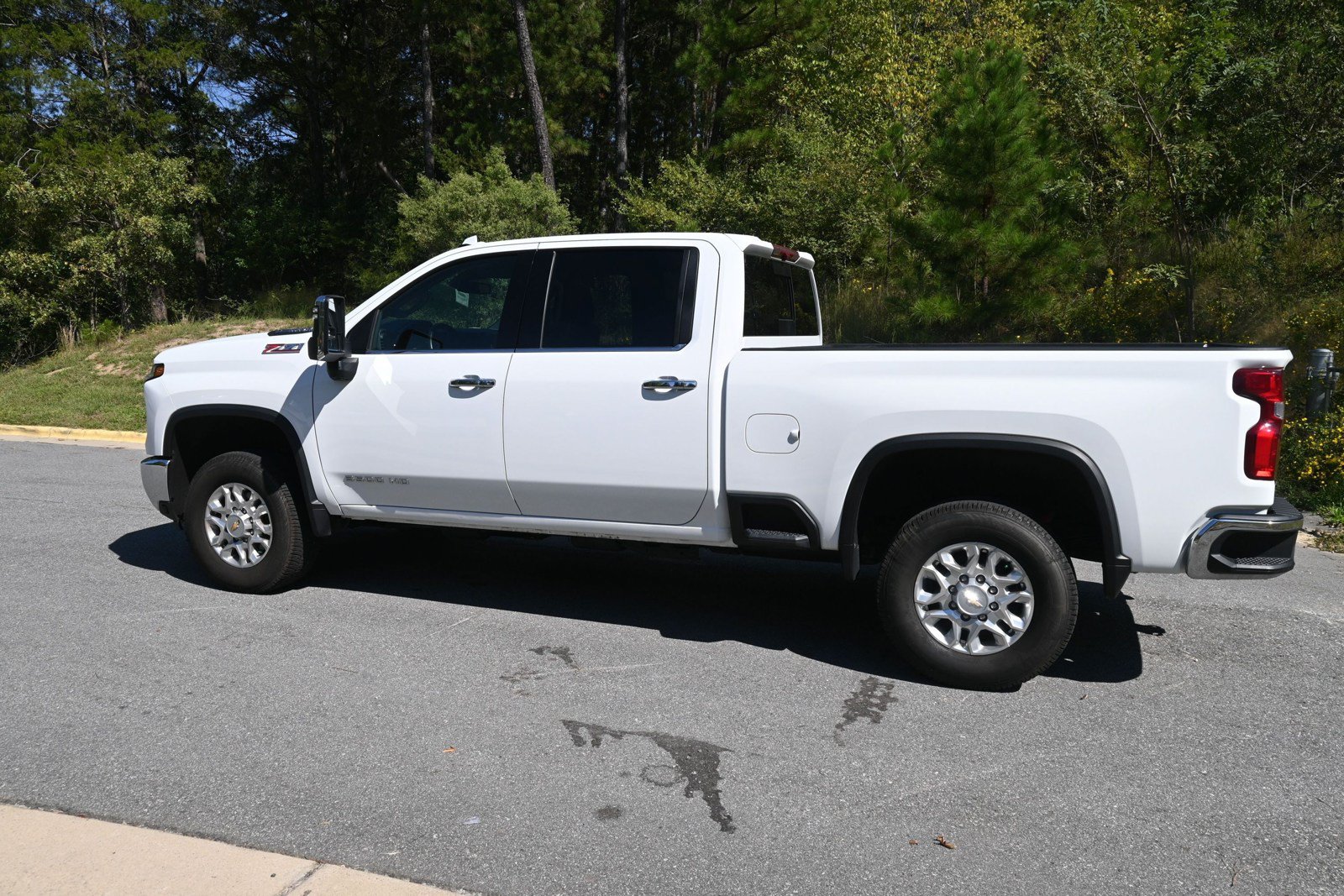 Used 2024 Chevrolet Silverado 3500 LTZ w/ LTZ Convenience Package AWD/4WD image 5