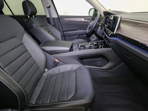 Used 2025 Volkswagen Atlas SEL AWD/4WD image 20