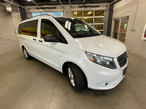Used 2016 Mercedes-Benz Metris Passenger w/ Driver Efficiency Package image 7