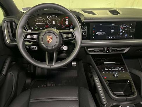 New 2026 Porsche Cayenne S image 28