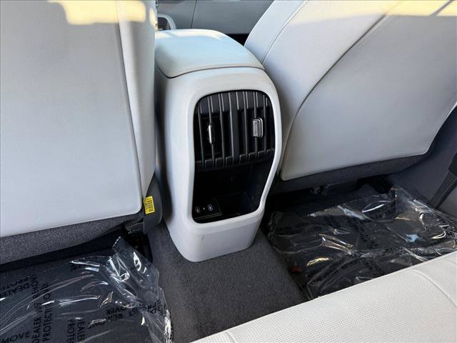 Used 2026 Hyundai Kona SEL Sport FWD image 24