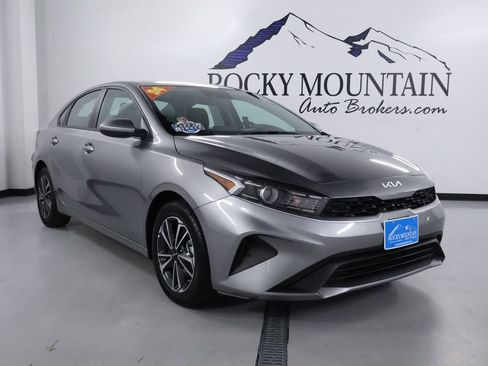 Used 2024 Kia Forte LXS image 1