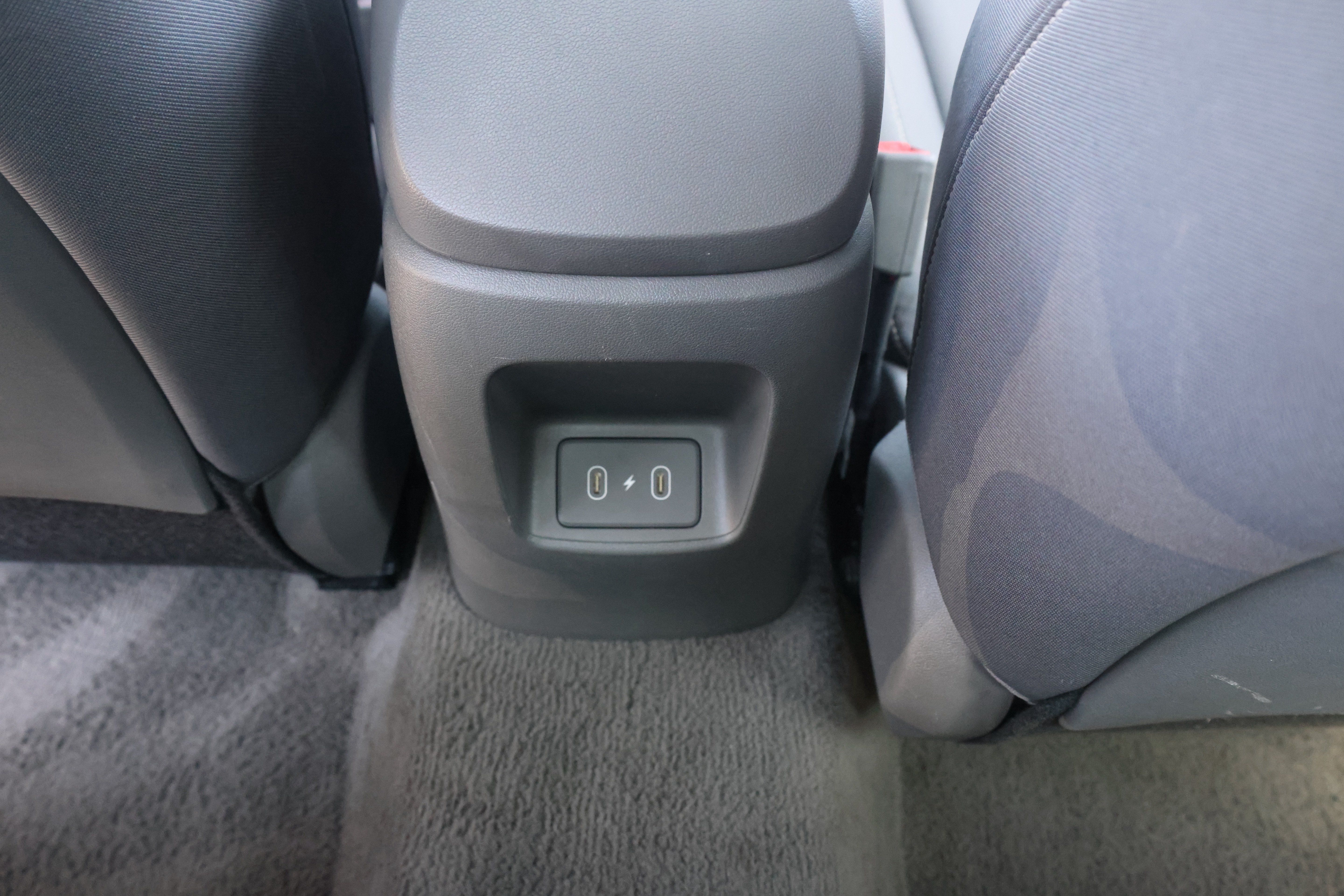 Used 2024 Hyundai Elantra SEL FWD image 12