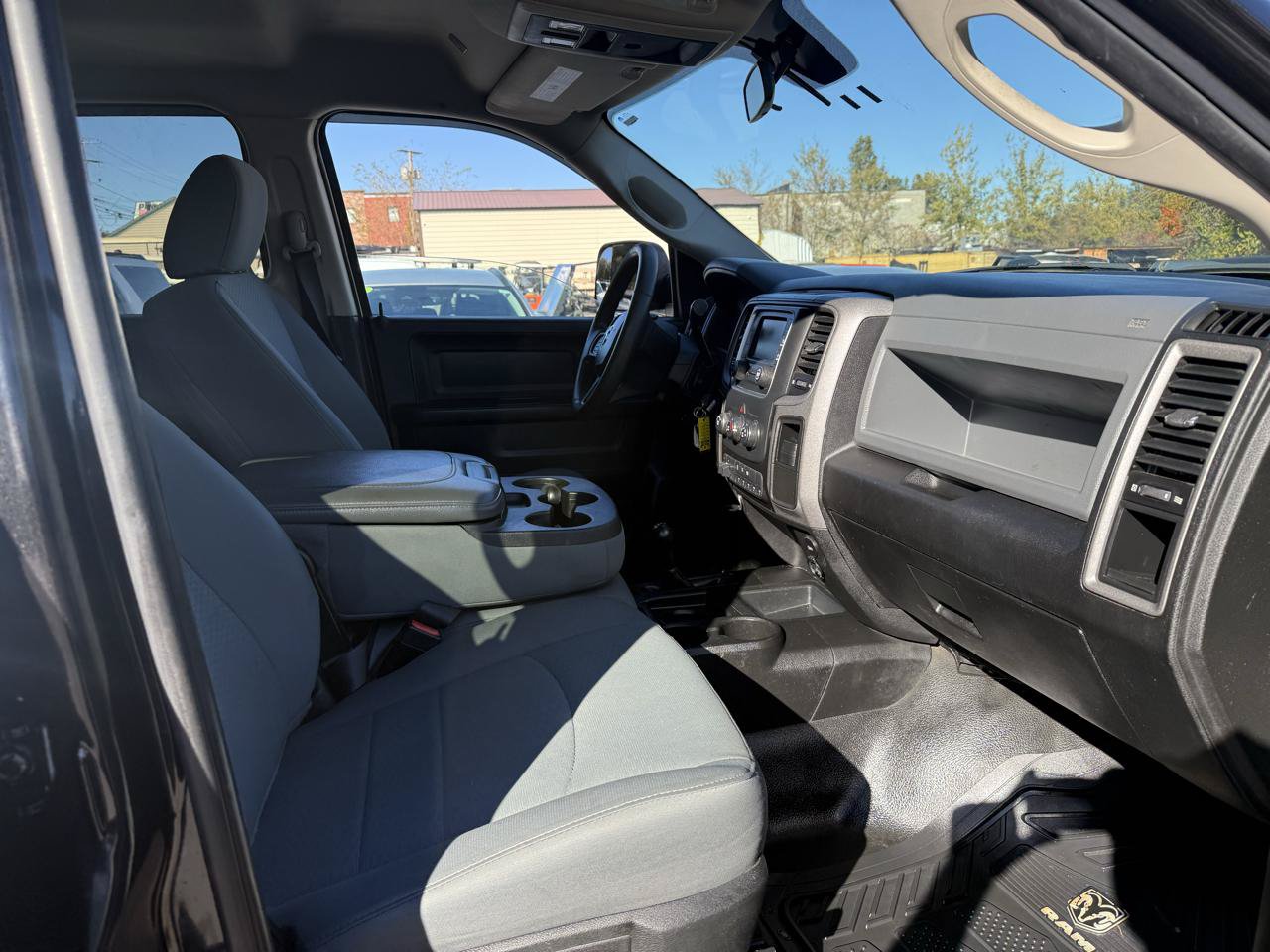 Used 2018 RAM 2500 Tradesman w/ Chrome Appearance Group AWD/4WD image 17