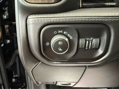 Used 2025 RAM 2500 Limited image 12