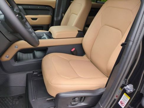New 2026 Land Rover Defender 110 X-Dynamic SE AWD/4WD image 12